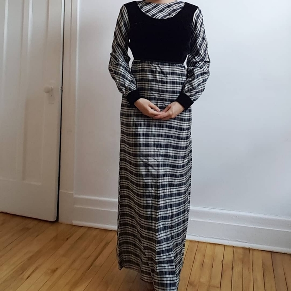Vintage religious maxi dress - Picture 5 of 6